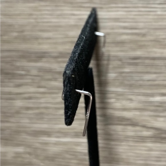 Delicate & Dainty Sterling Silver Minimalist Wire Heart Threader Earrings - Picture 5 of 7